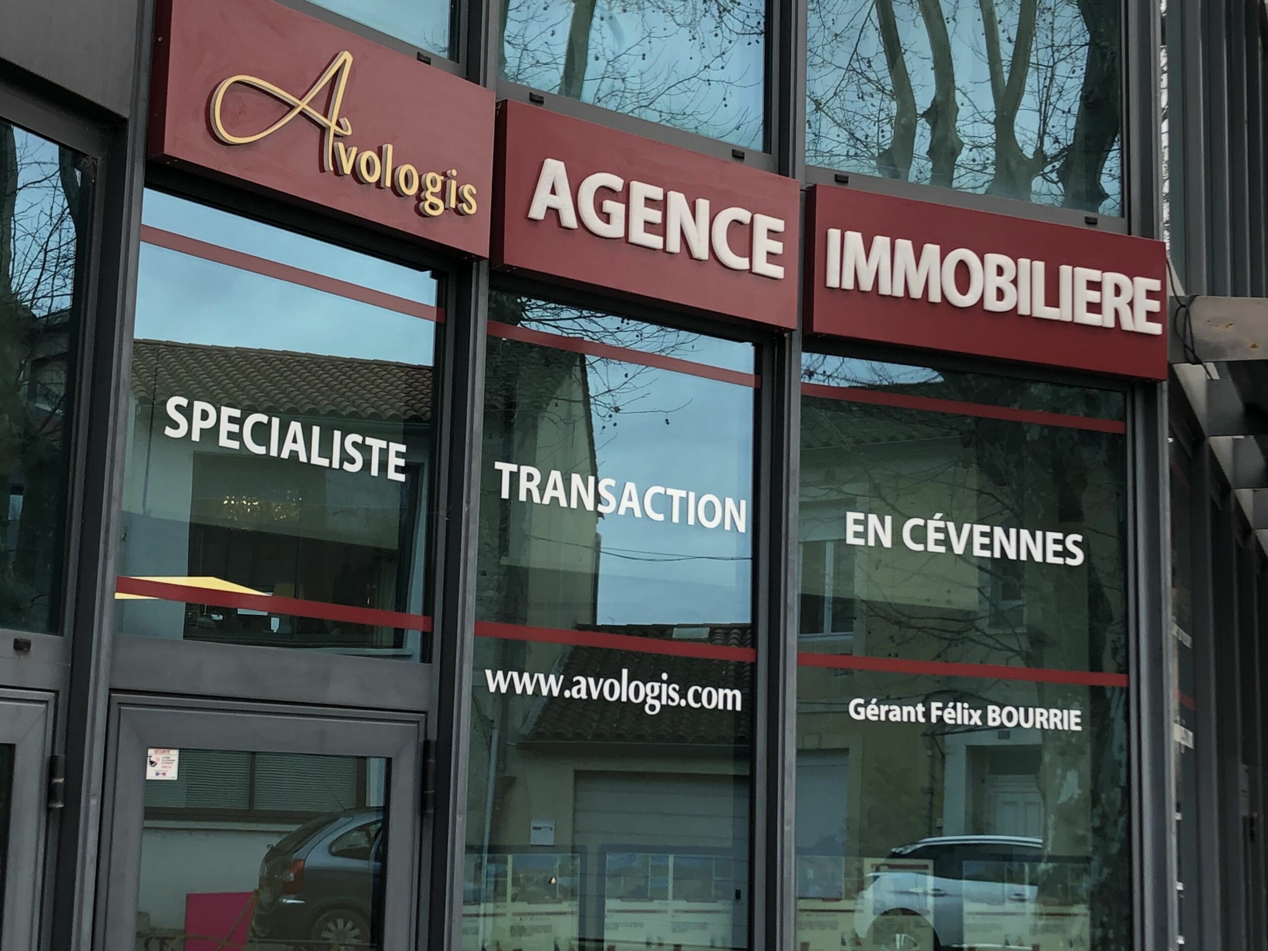 Enseigne bloc LED pour agence immobilière Ganges