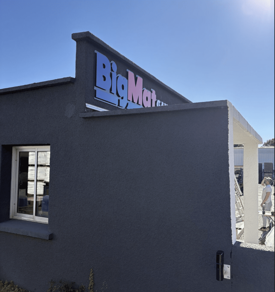 enseigne bigmat ganges lettrage en dibond couleur decoupe impression numerique herault occitanie
