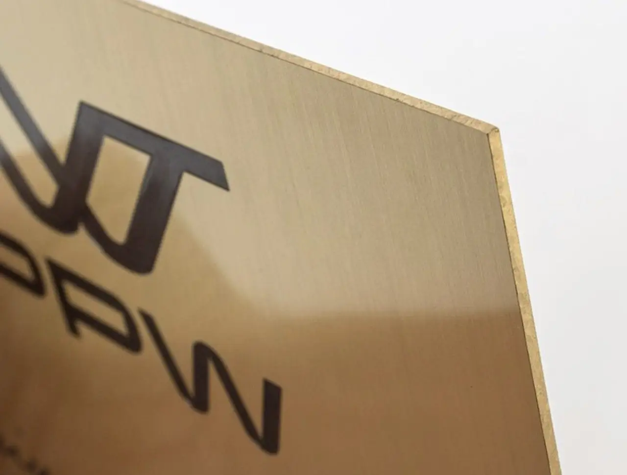 Comment choisir sa plaque professionnelle : guide complet pour les entreprises et professions libérales